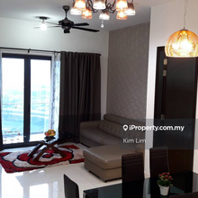 High floor, balcony with city view, unit well keep & price negotiable 