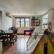 Villa OUG, Duplex 2-Storey Condo Freehold, corner unit