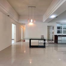 PJ Kelana Sterling Condo, Nice Terrace Unit with Private Garden