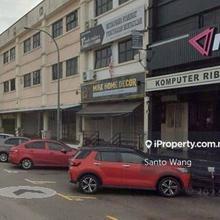 Corner lot shop unblock view