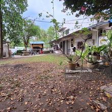Corner Terrace House with Big Garden