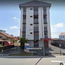 Jln Gajah Berang Melati Flat unit @ Ground floor 719 sqft Freehold