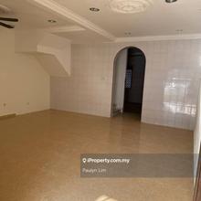 Good Condition Newly Paint 2 Storey House Klang Utama For Rent