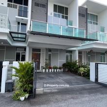 Fully Renovated, Furnished 3 Storey Terrace House , Minden Gardens 