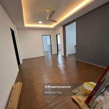 Mount Austin Fully Renovated Flat