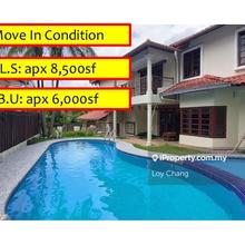 Newly repair with swimming pool near Bangsar Shopping Mall 