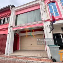 Prime Double-Storey Shoplot for Rent in Muar!  