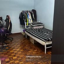 Apartment For Sale at Goodyear Court 8