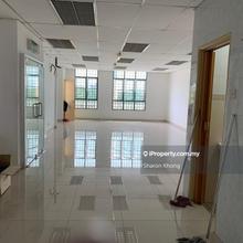 Office with lift for sale facing mainraod at Taman Kajang Sentral 