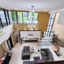 Lake fields corner Newly Refurbished Fully Renovated