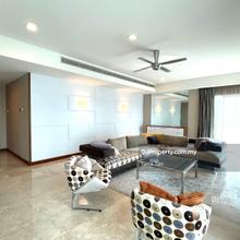 Prestigious Seafront Living