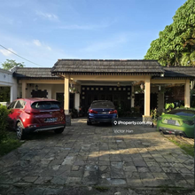 Freehold Semi-D with Spacious Land (Fronting the Greens)