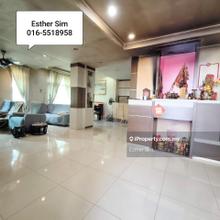 Worth Buy With Big Car Porch Landed House in Raja Uda