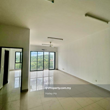 Freehold, 3 bedroom, Partly furnished for Sale