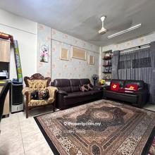 Partly Furnish Mid Floor have Balcony Renovated next to Hospital 