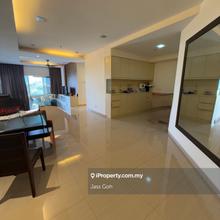 Waldorf corner spacious unit beautiful palace view negotiable price