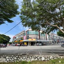 Nilai Corner Lot Facing Main Road Heavy Traffic Frontage 