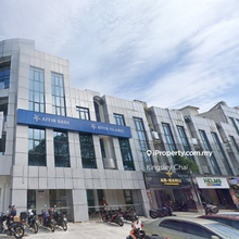 ROI 5.5% 3 Storey Shop for Sales