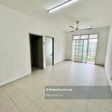 Lake View Suite Austin Perdana Apartment For Sales