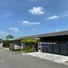 Single Storey-Taman Sentosa--Fully extended for kitchen 5 feet 