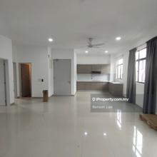 Upper Floor Regent Garden Co-Home Eco Grandeur, 4 Air Conds