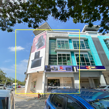 Jalan tun ismail 1/1, sri perdagangan whole shop lot corner for rent.