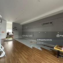 Facing main road!! Good condition!!