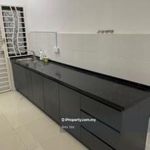 Renovated Selling below mkt Partly furnish, new township, near to Klia