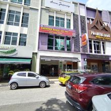 Ground floor shop located at Sri Petaling crowded area