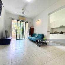 Walking distance to Waterfront, Plaza Arkadia & International School