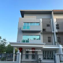 3storey corner Semi D, Facing no house, More Privacy, Atas, Big Family