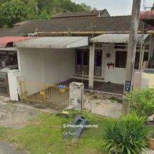 Freehold 1 storey house at taman gopeng with north & facing field