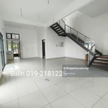 Double storey corner unit at Legasi BK 8, Bandar Kinrara for sale!!