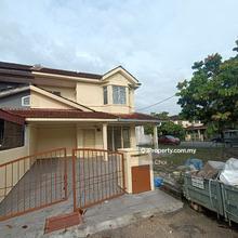 Large land corner unit Puchong Putra Perdana