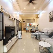 Nice reno and flat floor level