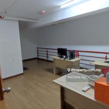 Pinnacle Kelana Jaya with Good Long-Term Tenant (Big Unit)