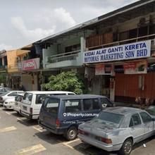 Endlot Two n half  shoplot Taman university indah seri kembangan 