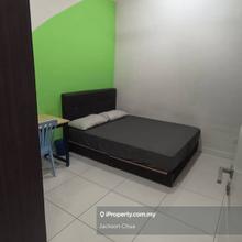 Skypod @ Puchong Medium room for rent