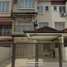 2.5 storey terrace house for Rent