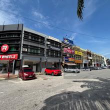 Ara Damansara 3.5 Storey Corner Unit Shoplot.