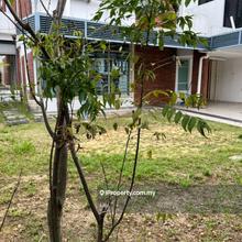 Gated guarded tight security Semi-D house in Taman Desa