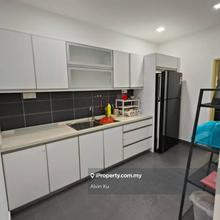 Bandar kinrara bk 5 house for rent , fully furnish , near shops n LRT
