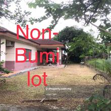 Single storey Bungalow non bumi big land seri Kembangan 