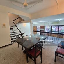 Walking distance to Bangsar Village and shops