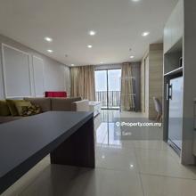 Fully furnished studio with facilities and short walk to Mall 