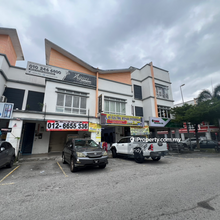 Prime Area shoplot surrounded by apartment