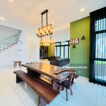 3 storey Semi-D house for Rent