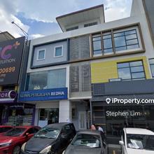 For Sale: 3 Storey Shoplot @ Bandar Tun Hussein Onn (ROI 5.1%)