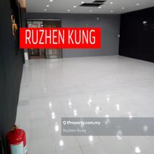 Krystal Point Shoplot 1000sf facing main road for Rent Fully Renovated
