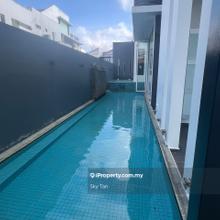 Taman Setia Tropika 2.5 Storey Semi D End lot 3458 Sqft